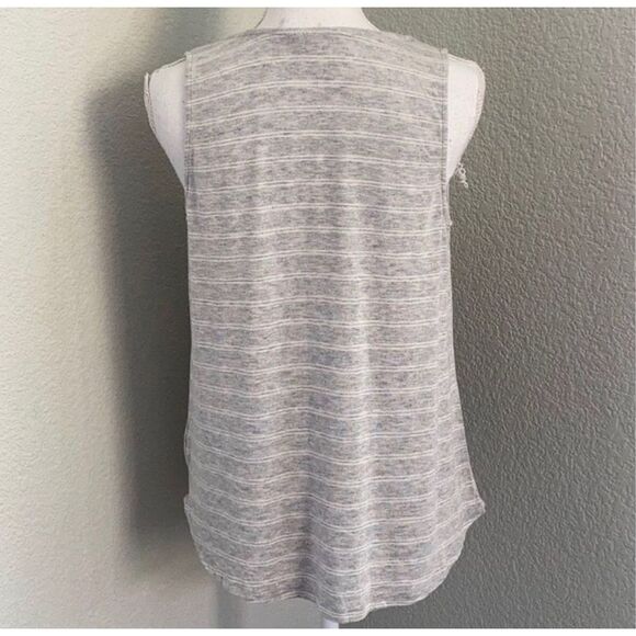 Lush Heather Gray & White Striped Flowy Tank Size Small - Picture 2 of 8
